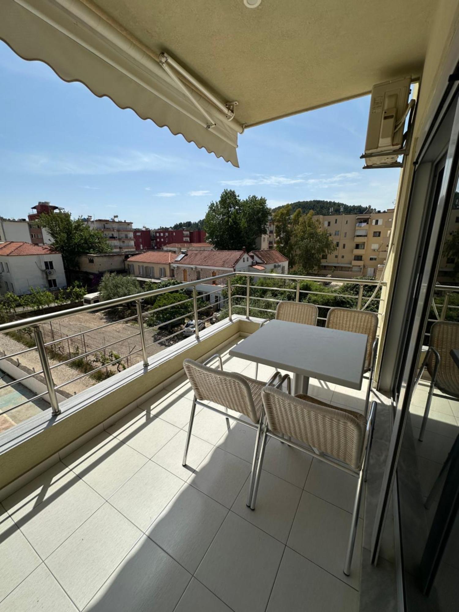 Apartments Piazza Himare Exterior photo